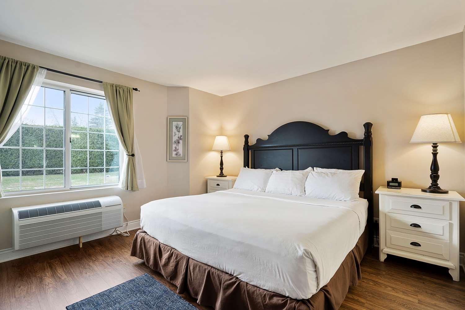 Charlevoix Inn & Suites Surestay Collection By Best Western Ngoại thất bức ảnh