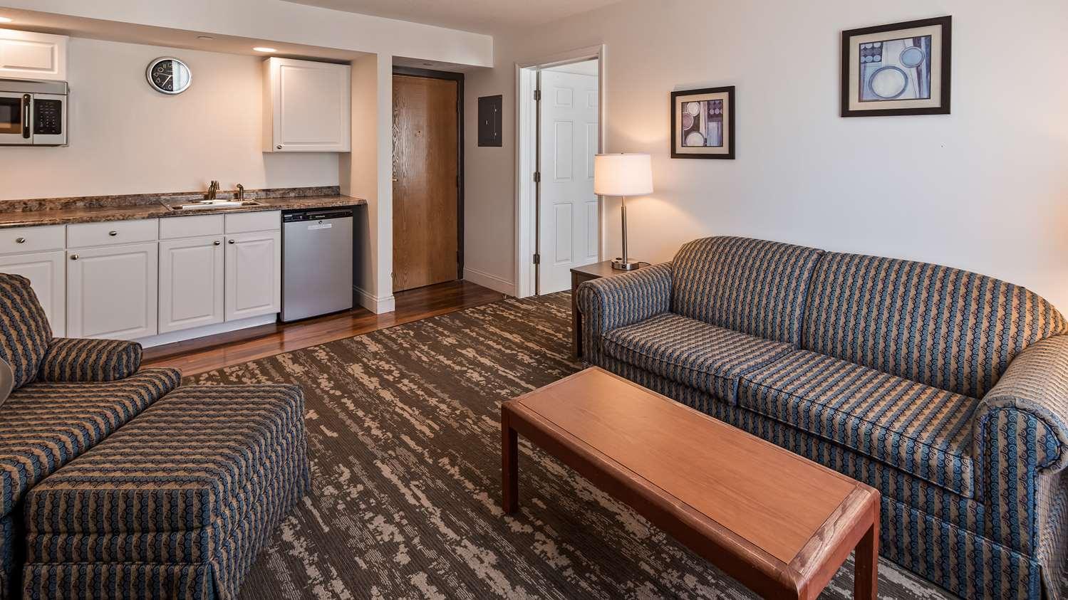 Charlevoix Inn & Suites Surestay Collection By Best Western Ngoại thất bức ảnh