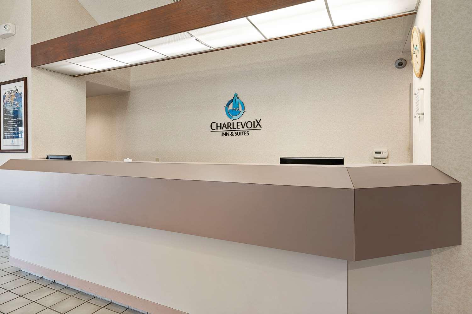 Charlevoix Inn & Suites Surestay Collection By Best Western Ngoại thất bức ảnh