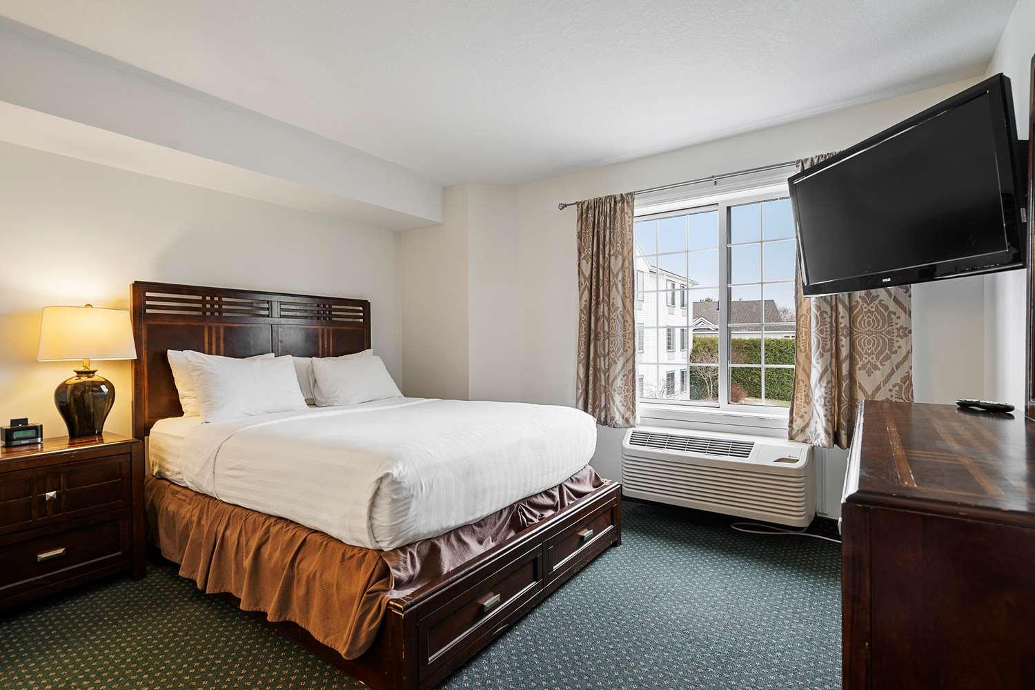 Charlevoix Inn & Suites Surestay Collection By Best Western Ngoại thất bức ảnh